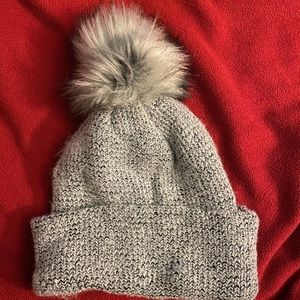 Grey BR pom pom winter hat